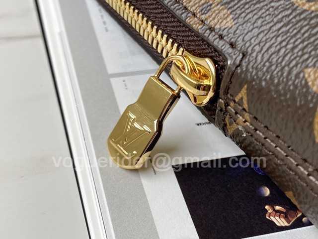 M60417 New Pouch 27 M60417 New Pouch 27