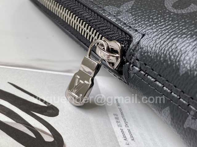 M60417 New Pouch 27 M60417 New Pouch 27