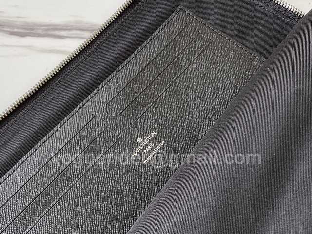 M60417 New Pouch 27 M60417 New Pouch 27