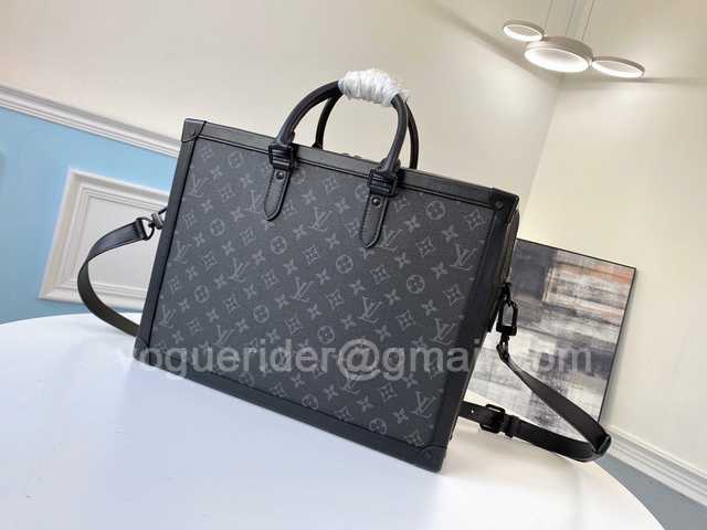 M44952 Soft Trunk 38 M44952 Soft Trunk 38