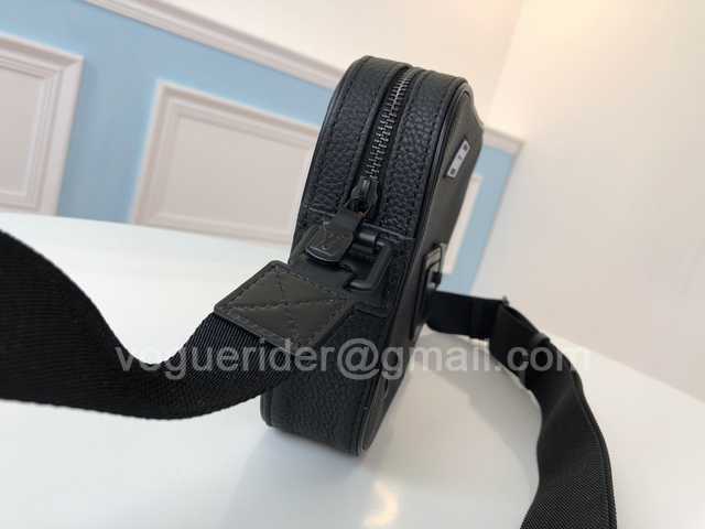 M43918 Messenger 28 M43918 Messenger 28