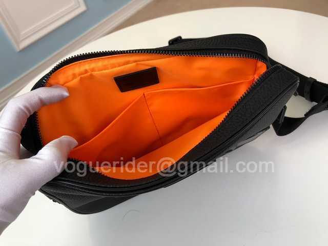 M43918 Messenger 28 M43918 Messenger 28