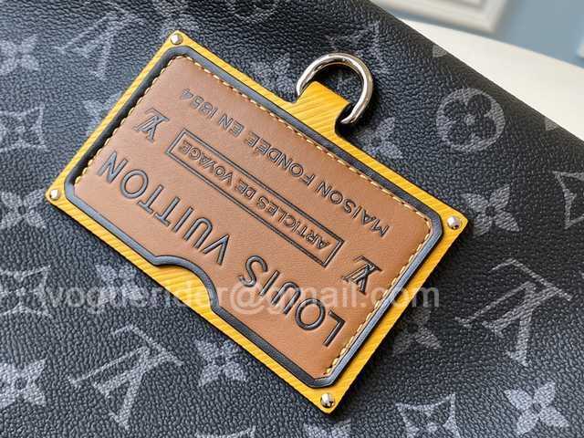 M45214 Besace Zippee 35 M45214 Besace Zippee 35