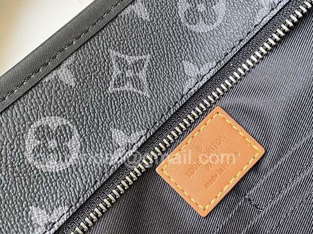M45214 Besace Zippee 35 M45214 Besace Zippee 35