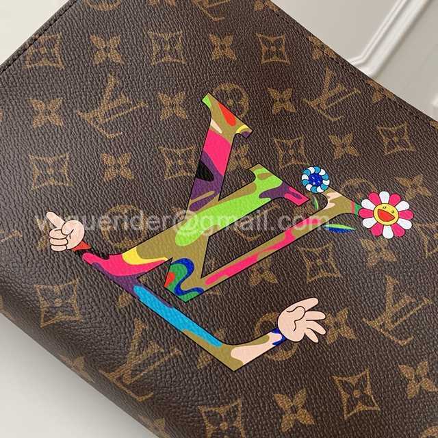 M47542 Toilet Bag 26 M47542 Toilet Bag 26
