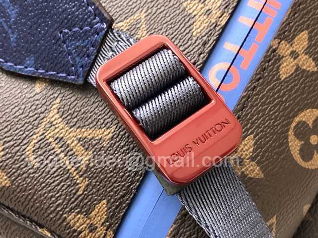 M43843 Messenger 22 M43843 Messenger 22