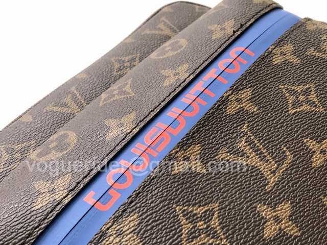 M43843 Messenger 22 M43843 Messenger 22