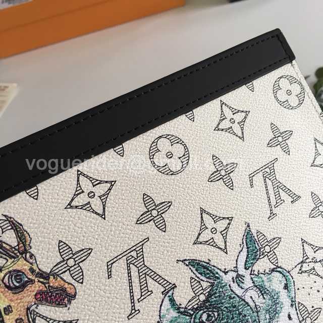 M66929 Pochette Voyage 26 M66929 Pochette Voyage 26