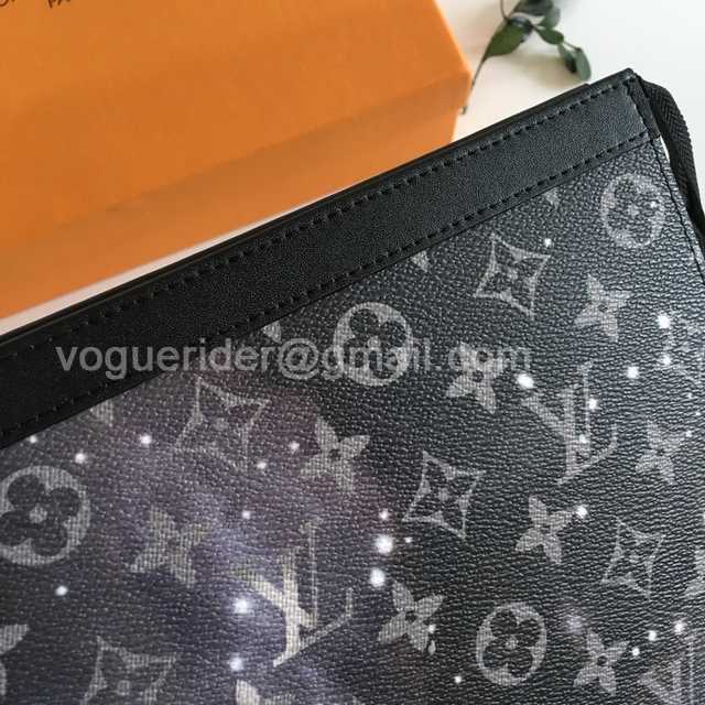 M44448 Pochette Voyage 26 M44448 Pochette Voyage 26