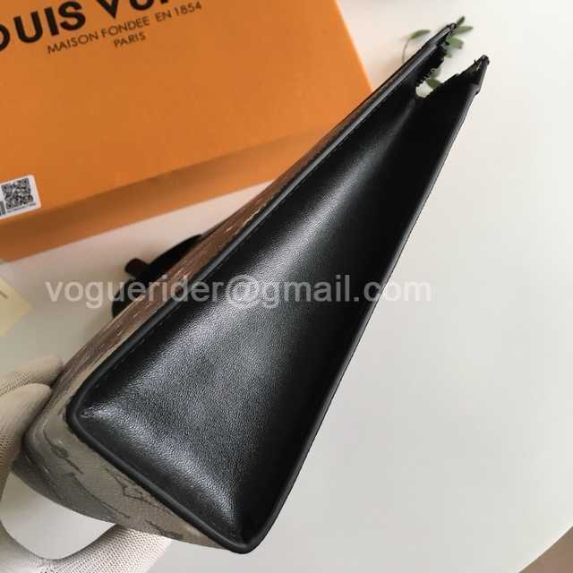 M44448 Pochette Voyage 26 M44448 Pochette Voyage 26