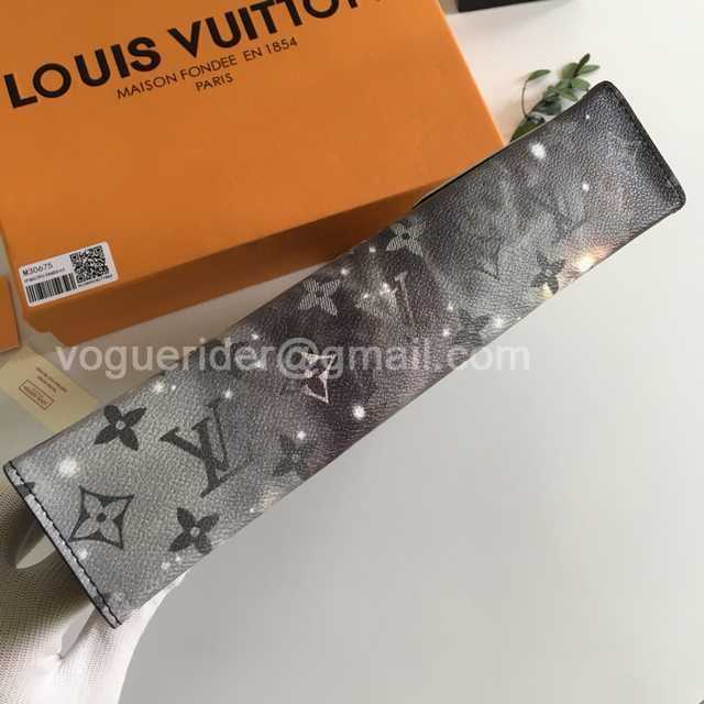 M44448 Pochette Voyage 26 M44448 Pochette Voyage 26