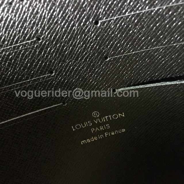 M44448 Pochette Voyage 26 M44448 Pochette Voyage 26