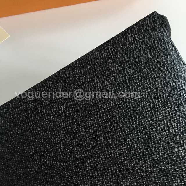 M30675 Pochette Voyage 26 M30675 Pochette Voyage 26