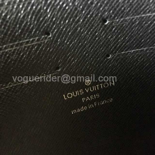 M30675 Pochette Voyage 26 M30675 Pochette Voyage 26