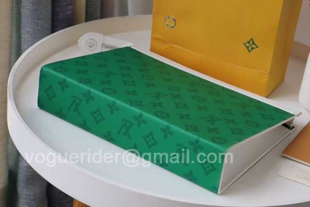 M61692 Pochette Voyage 26 M61692 Pochette Voyage 26