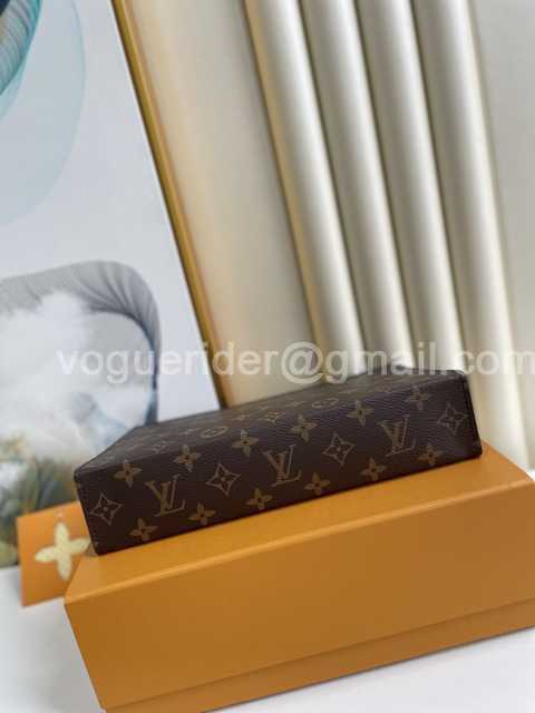 M61692 Pochette Voyage 26 M61692 Pochette Voyage 26