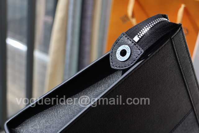 M30718 Pochette Voyage 26 M30718 Pochette Voyage 26