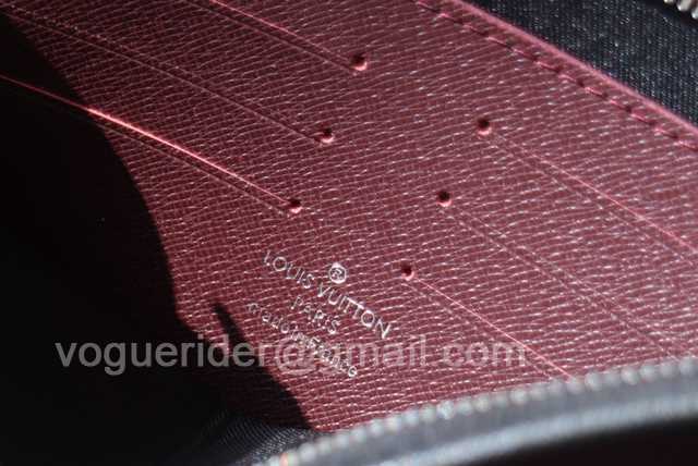 M30718 Pochette Voyage 26 M30718 Pochette Voyage 26
