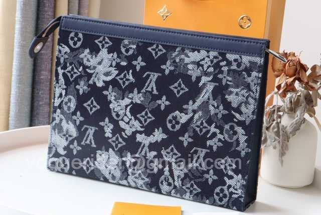 M80026 Pochette Voyage 26 M80026 Pochette Voyage 26
