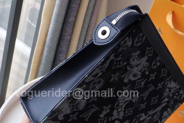 M80026 Pochette Voyage 26 M80026 Pochette Voyage 26