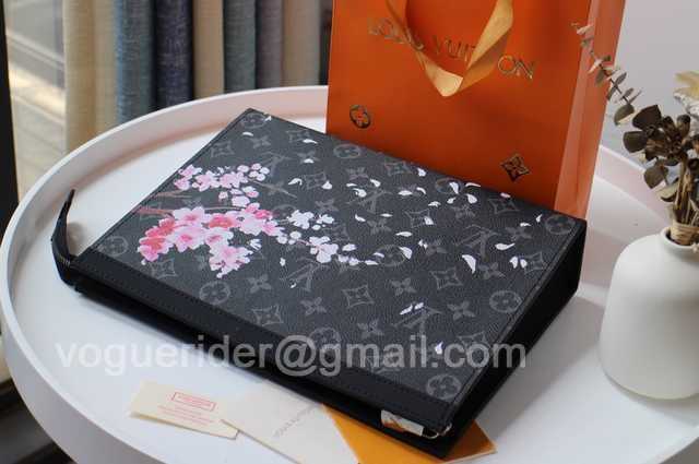 M61692 Pochette Voyage M61692 Pochette Voyage