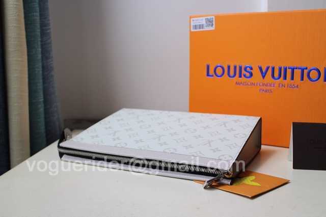 M61692 Pochette Voyage 26 M61692 Pochette Voyage 26