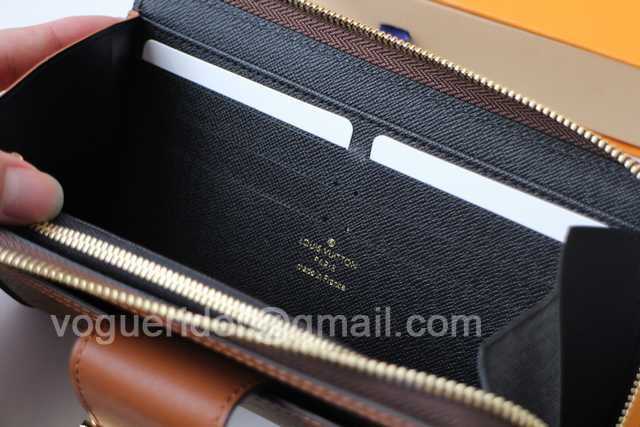M69162 Zippy Dauphine M69162 Zippy Dauphine