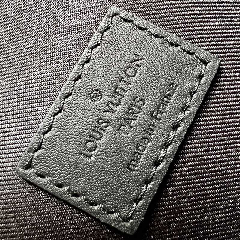 M82085 Flap 17 M82085 Flap 17