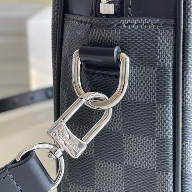 N50200 Porte Documents Briefcase 40 N50200 Porte Documents Briefcase 40
