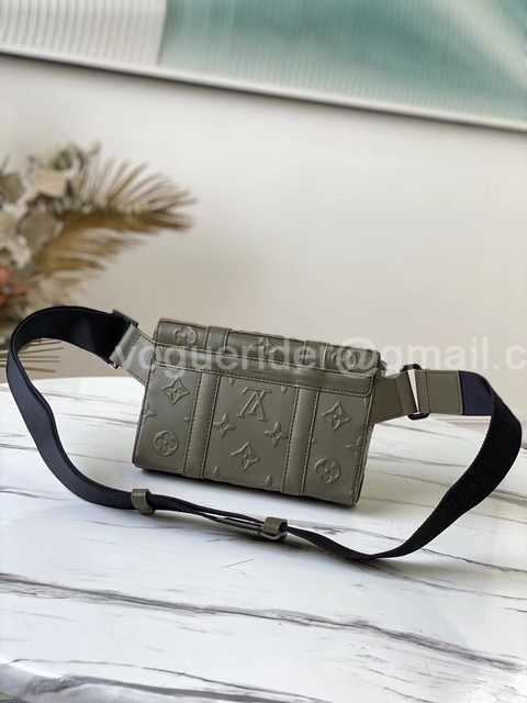 M57952 Trunk 20 M57952 Trunk 20