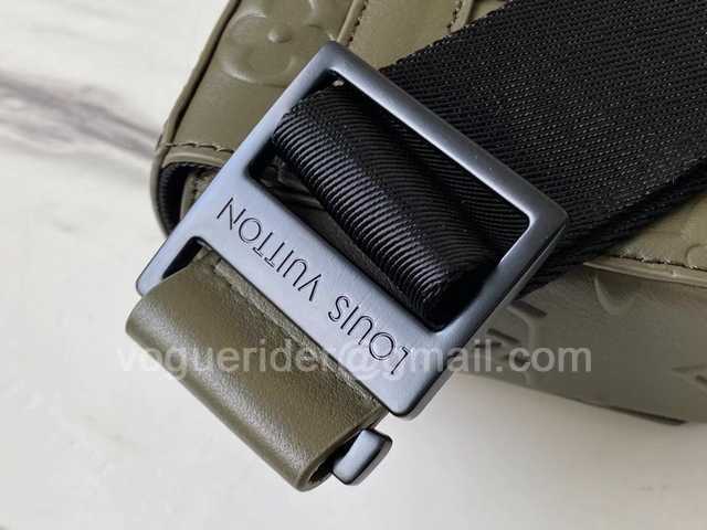 M57952 Trunk 20 M57952 Trunk 20