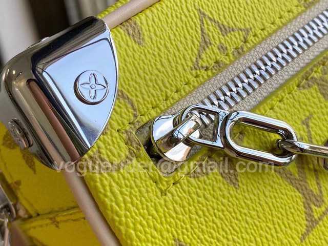 M44480 Mini Soft Trunk 18 M44480 Mini Soft Trunk 18