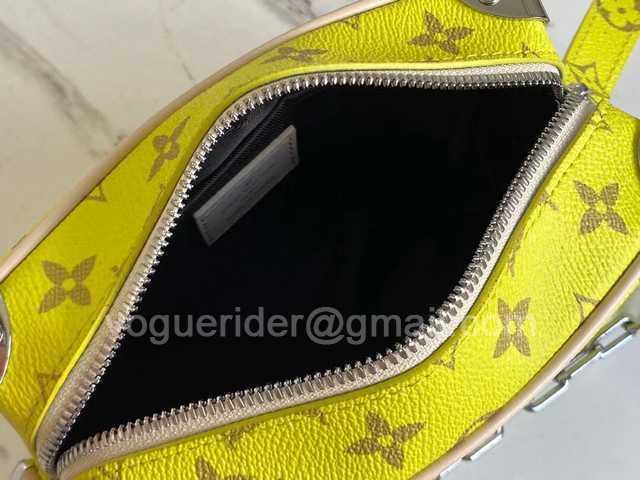 M44480 Mini Soft Trunk 18 M44480 Mini Soft Trunk 18