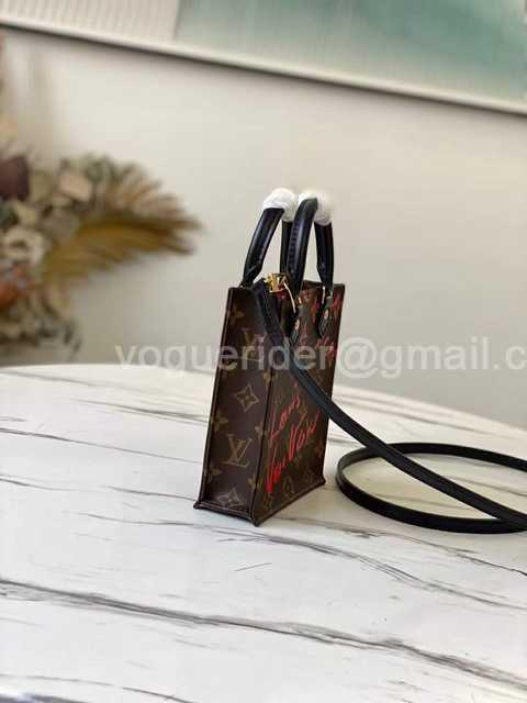 M80839 Petit Sac Plat 17 M80839 Petit Sac Plat 17