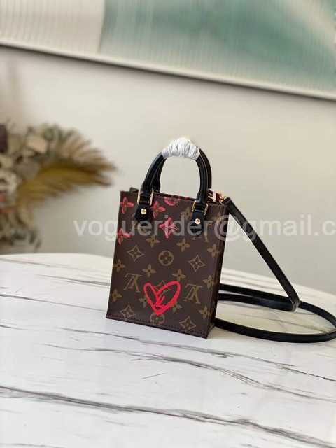 M80839 Petit Sac Plat 17 M80839 Petit Sac Plat 17
