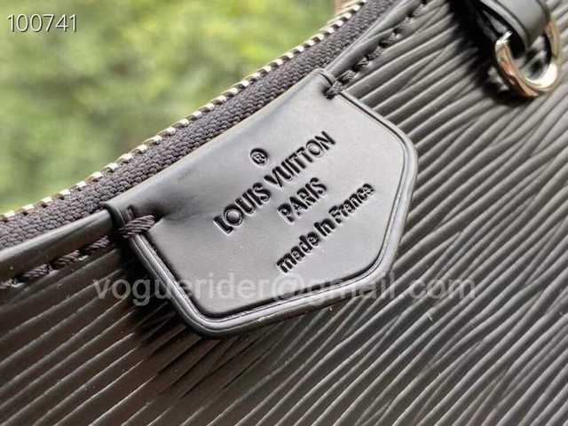 M80471 Easy Pouch On Strap 19 M80471 Easy Pouch On Strap 19
