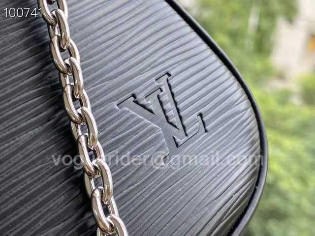 M80471 Easy Pouch On Strap 19 M80471 Easy Pouch On Strap 19