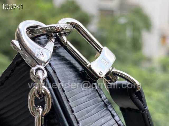 M80471 Easy Pouch On Strap 19 M80471 Easy Pouch On Strap 19