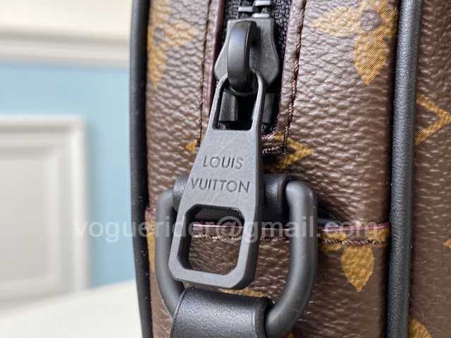 M69404 Wearable Wallet 17 M69404 Wearable Wallet 17