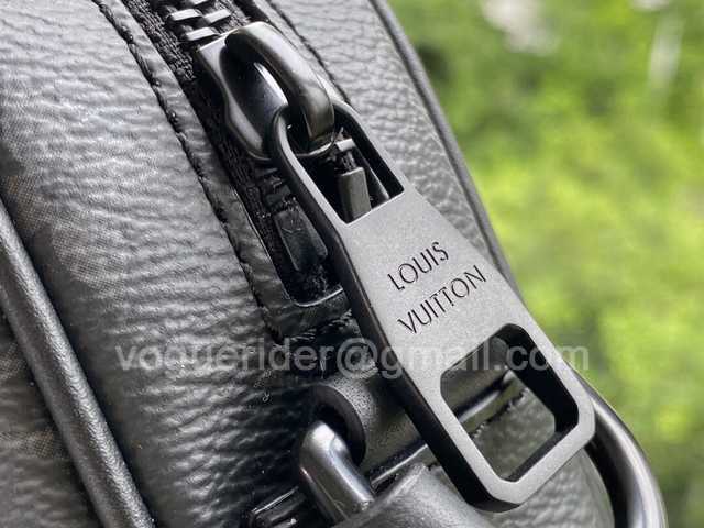 M69404 Wearable Wallet 17 M69404 Wearable Wallet 17