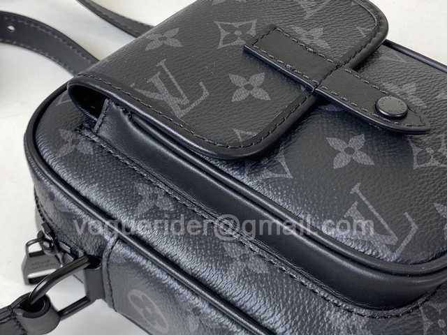M69404 Wearable Wallet 17 M69404 Wearable Wallet 17