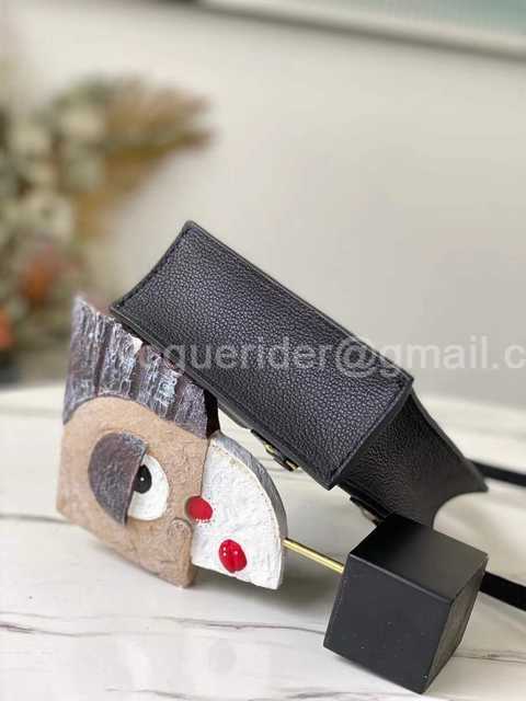 M80449 Petit Sac Plat 17 M80449 Petit Sac Plat 17