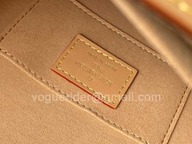 M57394 Dauphine 20 M57394 Dauphine 20