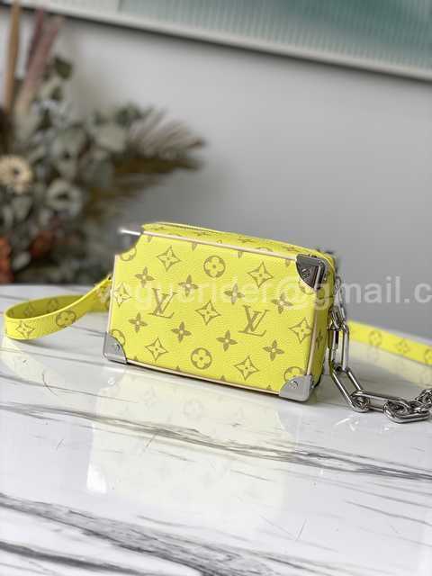 M44480 Mini Soft Trunk 18 M44480 Mini Soft Trunk 18