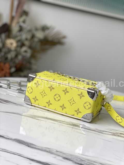 M44480 Mini Soft Trunk 18 M44480 Mini Soft Trunk 18