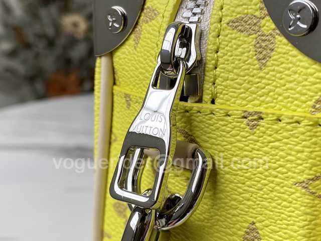 M44480 Mini Soft Trunk 18 M44480 Mini Soft Trunk 18