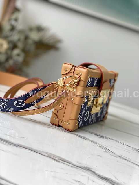 M57399 Petite Malle 20 M57399 Petite Malle 20