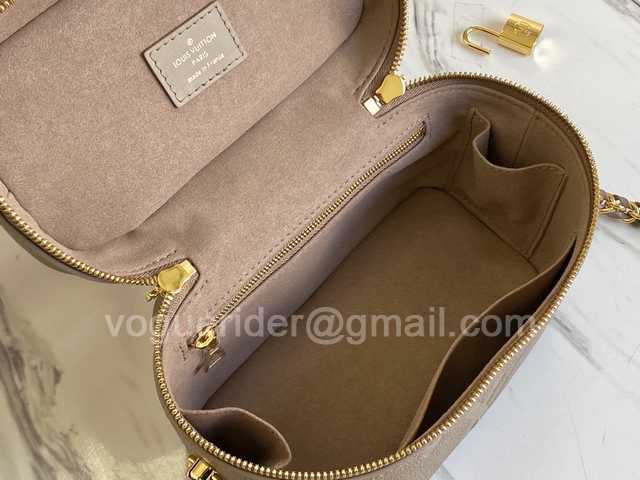 M45608 Vanity 19 M45608 Vanity 19
