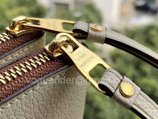 M80084 Double Zip Pochette M80084 Double Zip Pochette