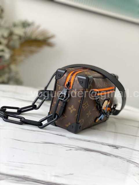 M80159 Mini Soft Trunk Zoom with Friends 18 M80159 Mini Soft Trunk Zoom with Friends 18